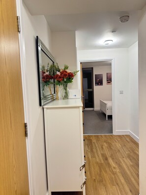 Interior - Central -Modern 1 -Bed Apt,Sleep4.
,Near Train Station ,City Centre & Central (London)