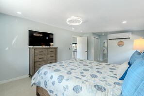 House, Multiple Beds (The Splash Pad) - The Splash Pad (Fort Myers Beach)