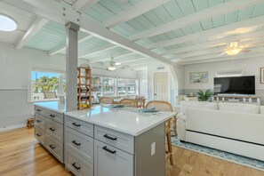 Interior - Palmetto Breeze (Fort Myers Beach)