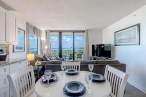 Living area - Lovers Key Beach Club #606 (Fort Myers Beach)