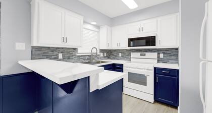 Cozy & Walkable Avocet Ave. Condo – Prime Location