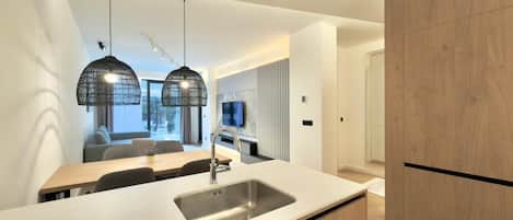 Deluxe Apartment, Patio, Garden View | Interior