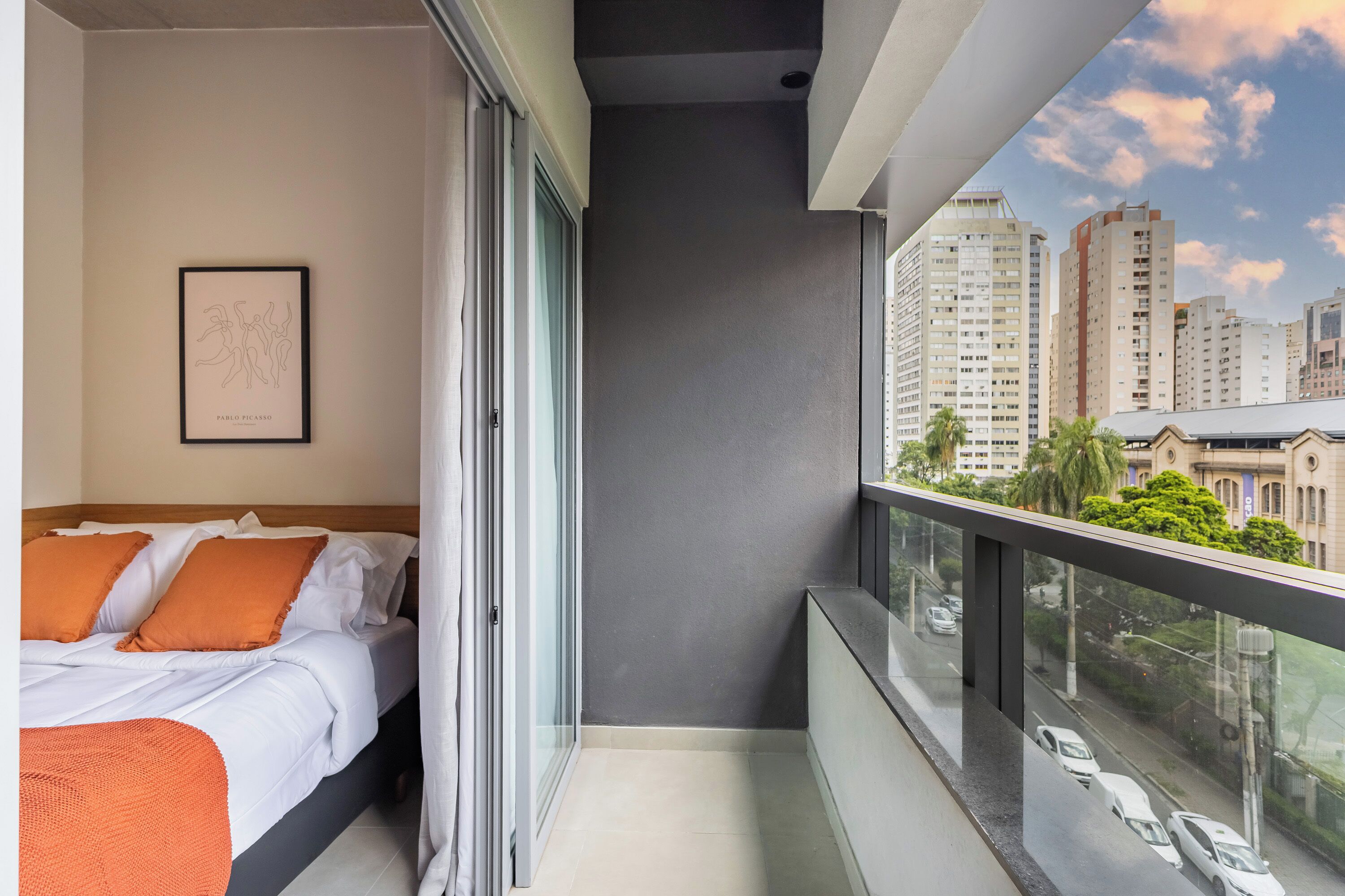 Apartamento luxo, cozinha, vista para a cidade