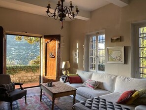 Living area - Villa Notre-Dame-des-Fleurs - Luxury in Provence, 6 bedrooms, large swimming pool (Grasse)