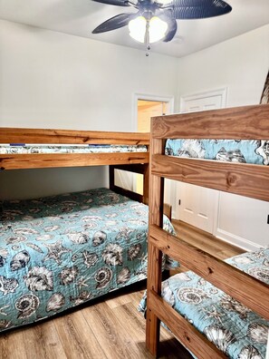 4 chambres, Wi-Fi, literie fournie