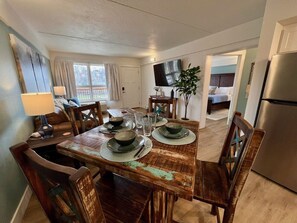 Dining - Couple's Getaway-Walk to the Branson Landing (Branson)