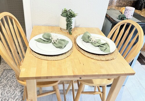 Cozy Tampa Studio Retreat-Private Entry -Patio - Parking - Near Everything.