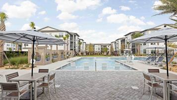 Outdoor pool, a heated pool