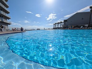 Pool - Luxe Tidewater Penthouse sleeps 10 (Panama City Beach)