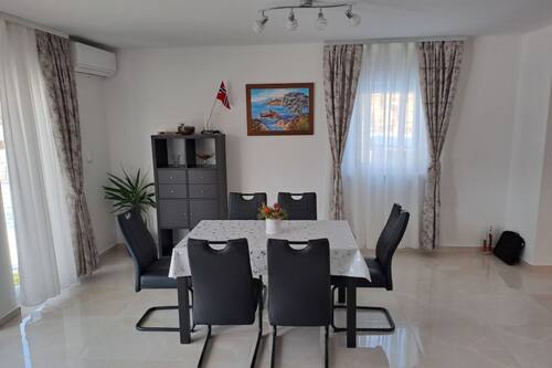 Apartment (Two Bedroom Apartment) | Dining room
