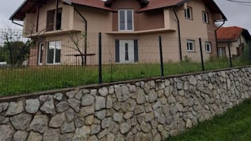 Apartment (Two Bedroom Apartment) | Exterior