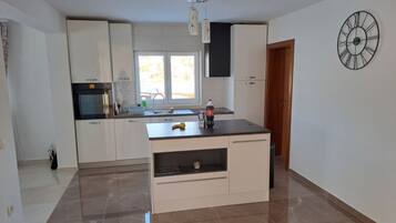 Apartment (Two Bedroom Apartment) | Private kitchen