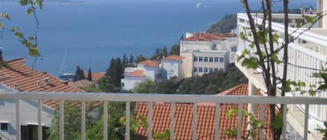 Chambre Double (Double Room with sea view R1) | Balcon