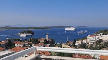 Apartment (One bedroom apartment Delux with sea ) | Balcony