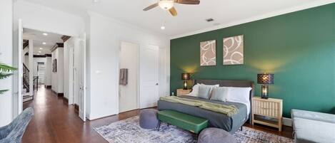 4 bedrooms, desk, iron/ironing board, travel crib