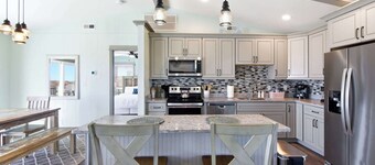 Sojourn Porpoise Delight Oceanfront Saltwater Pool