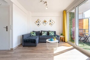 Apartment | Living area - Apartment in the Historic Centre of Malaga (Málaga)