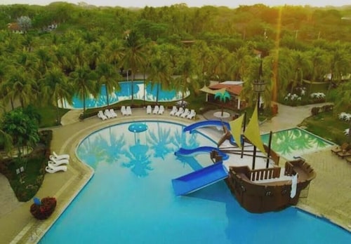 Las Veraneras Resort - 5 bedroom Ranch, 24 guests, Ideal for Family Reunions