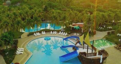 Las Veraneras Resort - 5 bedroom Ranch, 24 guests, Ideal for Family Reunions
