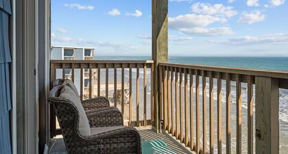 Beach, Please! Oceanfront, Balcony & Sunrise Views