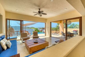 Outdoor dining - 4BR. Best Location close to Town and Surfing (Sayulita)