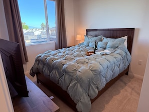 3 bedrooms, iron/ironing board, WiFi, bed sheets - Furnished 3BR/3BA Brand New Anaheim Condo Move-In Ready & Utilities Included (Anaheim)