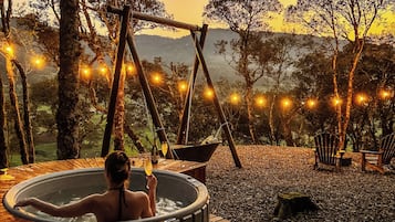 Saiçú - Chalé com vista das montanhas | Outdoor spa tub