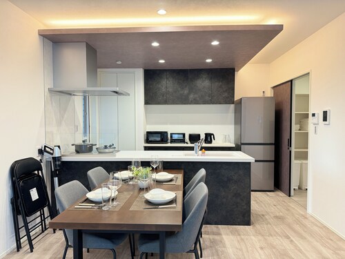 Akikawa Koshi 13 | 20 mins to TSMC | Wooden 4BR | Up to 8 Guests