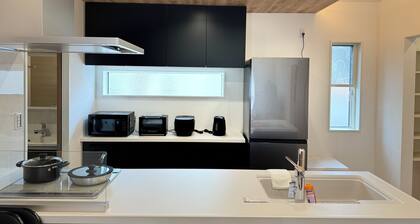 Akikawa Koshi 12 | 20 mins to TSMC | Wooden 4BR | Up to 8 Guests