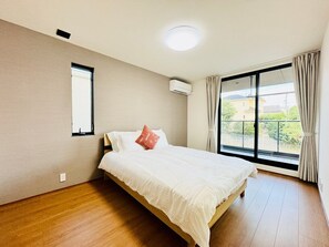 5 habitaciones y acceso a internet 