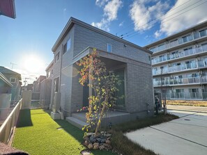 Exterior - Akikawa Mashiki 2 | 15 mins to Airport | Steel-Frame 3BR | Up to 7 Guests (益城町)