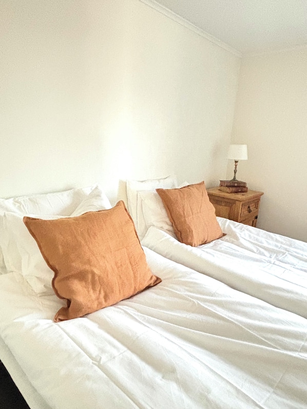 Room - Charming accommodation near station - 11 minutes to Liseberg (Västra Götalands län)