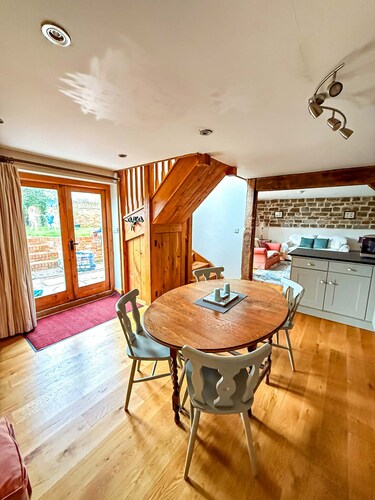 A charming rural cottage offering 3 double en-suite bedrooms