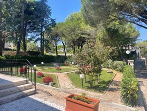 Property grounds - Villa in Selva di Fasano (Selva di Fasano)