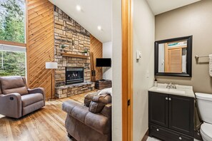 Interior - Mountain Escape w/ Fireplace & Hot Tub (Sandpoint)