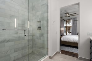 Hair dryer - Luxury 2BR Condo | Private Balcony | Pool +Hot Tub (Horseshoe Bay)