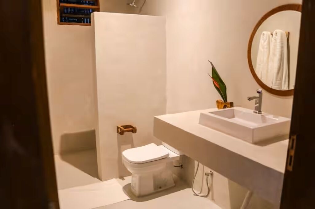 Serviettes fournies, savon, papier toilette