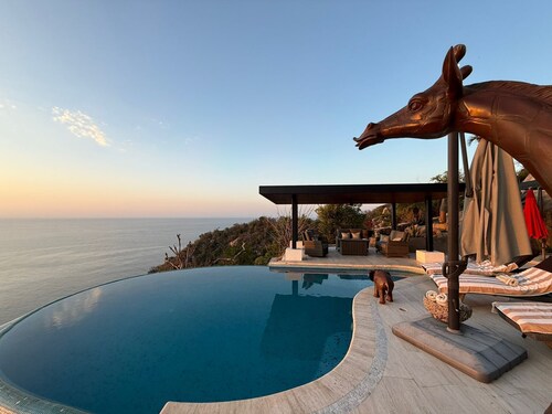 Luxury villa with ocean view and private pool. Expectacular | 10 guests