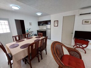 Interior - House in Residencial Playa Azul, for up to 8 people, it is a quiet place. (Playa del Carmen)