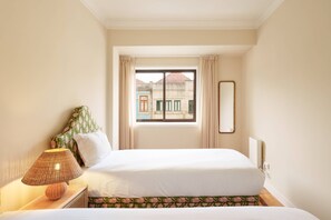 2 bedrooms, iron/ironing board, Internet, bed sheets - VIVA Serpa Pinto Serviced Apartment 1D (Porto)