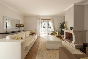 TV - Casa da Praia - Golf Retreat (Óbidos)