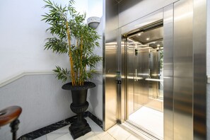 Interior - Bright 2-bedroom flat with balconies in the centre of Madrid  FER54D (Madrid)