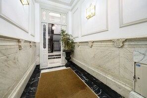 Interior - (FER55D) Spacious 3-bedroom apartment in Moncloa (Madrid)