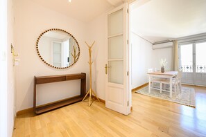 Interior - (FER55D) Spacious 3-bedroom apartment in Moncloa (Madrid)