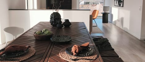 Villa, 3 Bedrooms, Accessible, Fireplace | Dining