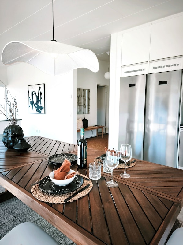 Villa, 3 chambres, accessible aux personnes à mobilité réduite, foyer | Salle à manger