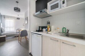 Fridge, microwave, stovetop - A207 - Le Soléa - Wifi - Proche tram (Montpellier)