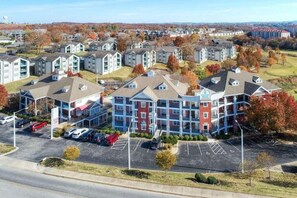 Exterior - AMAZING 2 Bed Bath/ NEWLY REMODELED / GORGEOUS VIEW /Heart of Branson/Spacious (Branson)