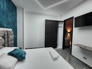 Deluxe Apartment, City View | Laptop workspace, free WiFi - Hotel Boutique Batara (Filandia)