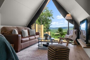 TV - Aurora A-Frame | King Bed, Bunk Room, Fire Pit & Hot Tub (Berkeley Springs)
